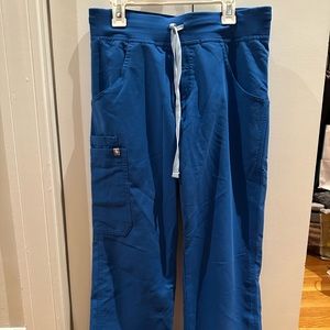 Figs blue xs petite cargo scrub pants